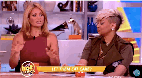 buzzfeed:How to side-eye, by Raven-Symoné. [x]