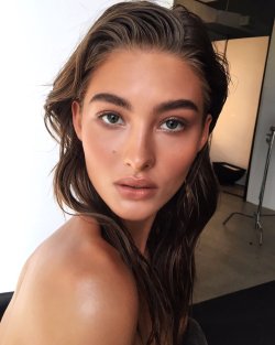 vicsecretmodels:  Grace Elizabeth