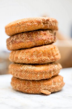 vegan-yums:  Vegan Chai Snickerdoodle donuts