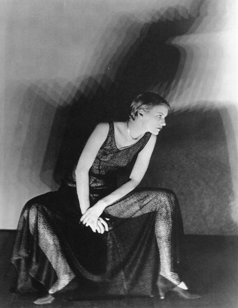 hauntedbystorytelling:   Man Ray :: Lee Miller, 1929  / source: La Petite Melancolie