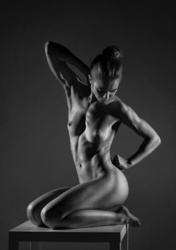 enjoyeroticcc:   bodyscape by belovodchenko