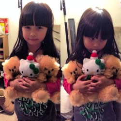 Viet got Kaylyn Valentine bears and a Christmas Hello Kitty. 😘😘