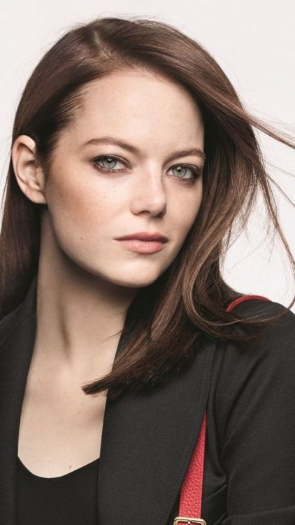 720x1280 Gorgeous, brunette, Emma Stone wallpaper @wallpapersmug : bit.ly/2EBfd6v - bi