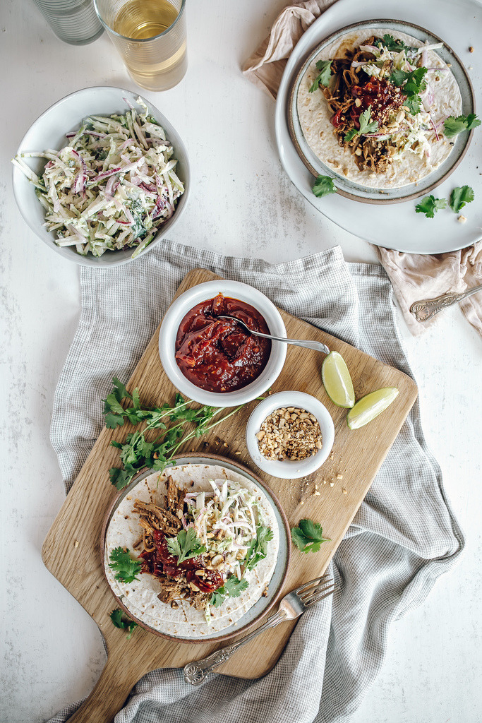 foodiebliss:  Char Siu Pulled Pork Tacos With Apple &amp; Red Onion SlawSource: