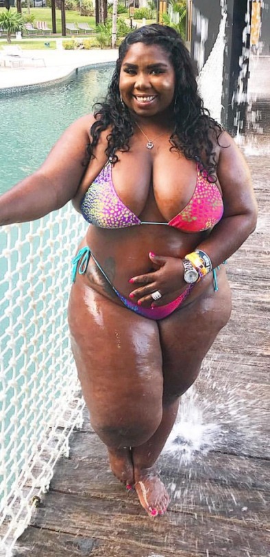 mlka1984: jrawz:           The fact she would wear a two piece in public makes her a real BAD BITCH  