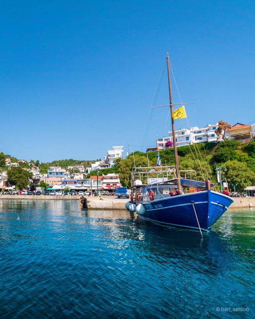 Traditional boat in Alonissos on a sunny day!www.alonissos.grHari (instagram.com/hari_seldon)