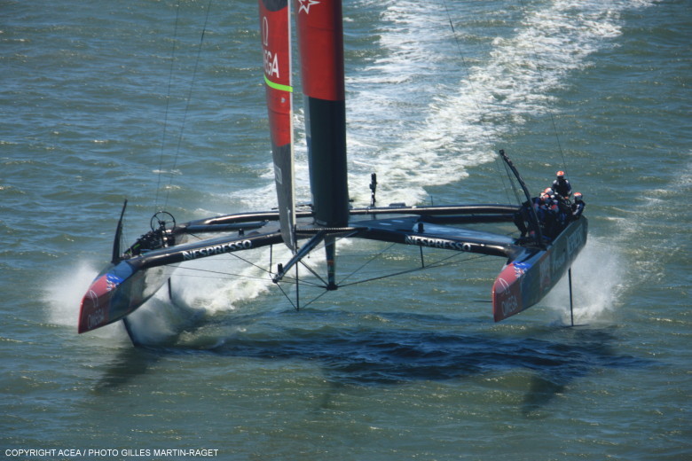 Emirates Team New Zealand today scored its second point of the ‎Louis Vuitton Cup in an unopposed race on San Francisco Bay. Achieving top speed 43.26 knots, 49.7 mph.