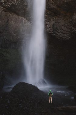 belgiunn:  Under the Falls | © | AOI