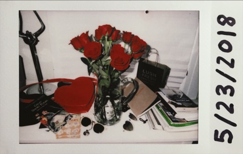 thothopic:buy yourself roses, it’ll help