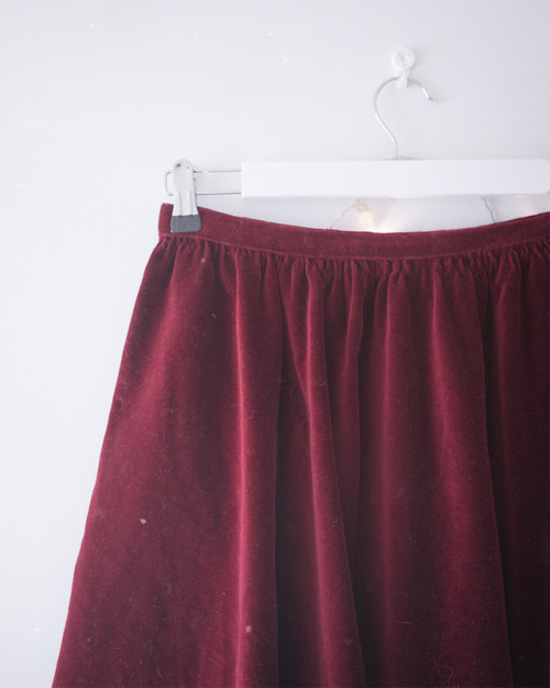 March 2018I made a half circle skirt, using velvet.www.instagram.com/maijuline/