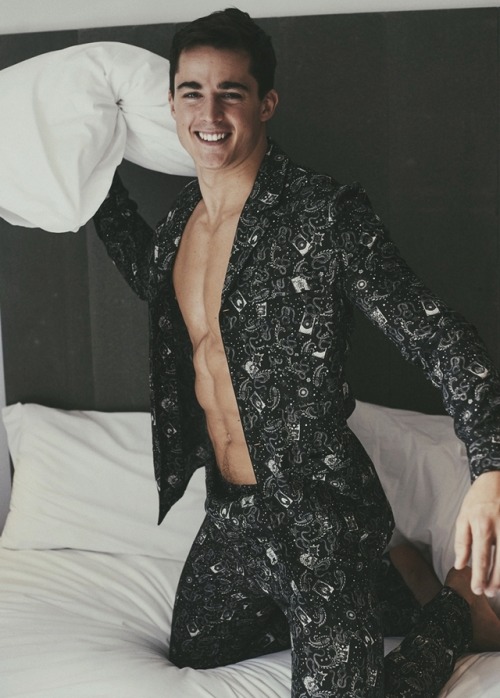 gaymorning:  Oh hi, you again…
