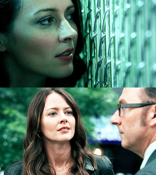 addisonmotherfuckingmontgomery:  aletheia-normandy:POI Meme [04/??] Team Machine → Root ↳ being ridiculously attractive  #my poor gay heart can’t handle this  