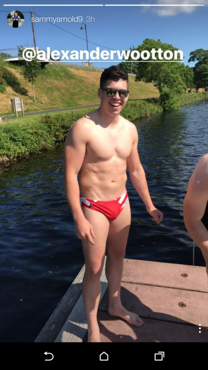 irishrugbylover:  This weather brings all the hotties out!!!!!