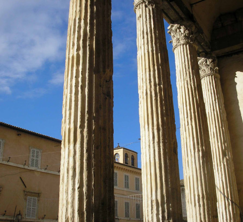 italian-landscapes:Tempio di Minerva (Temple of Minerva), Assisi, Umbria, ItalyThe Roman temple, ded