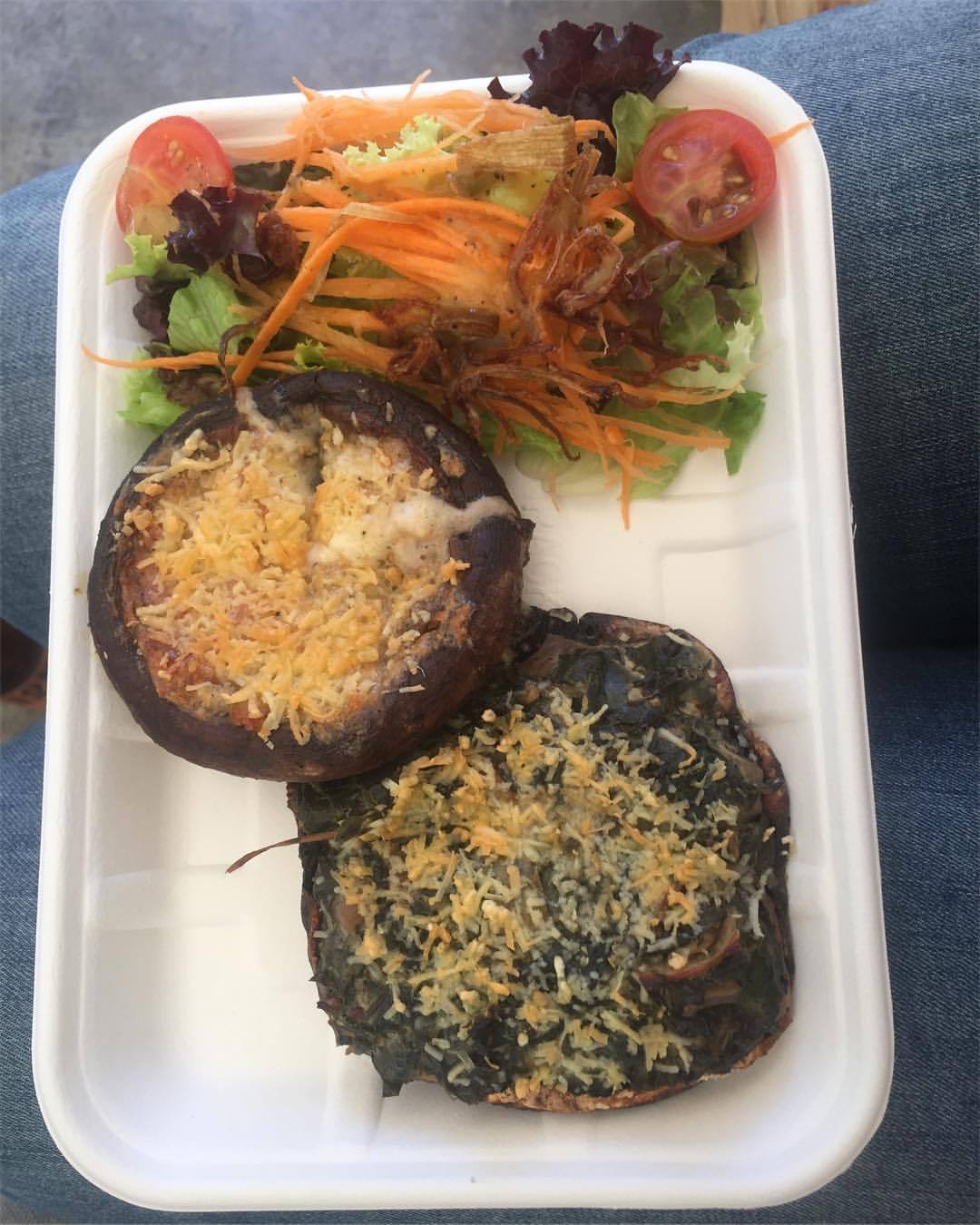 #lunch #tryingoutveganfood #portabelamushrooms