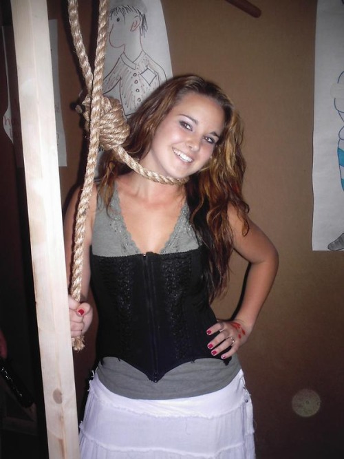zviazovac: girl & Noose