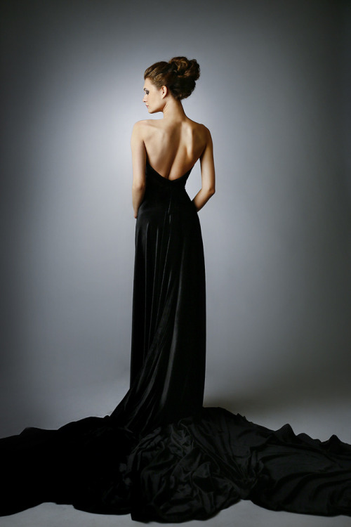 luxslave: I love backless dresses