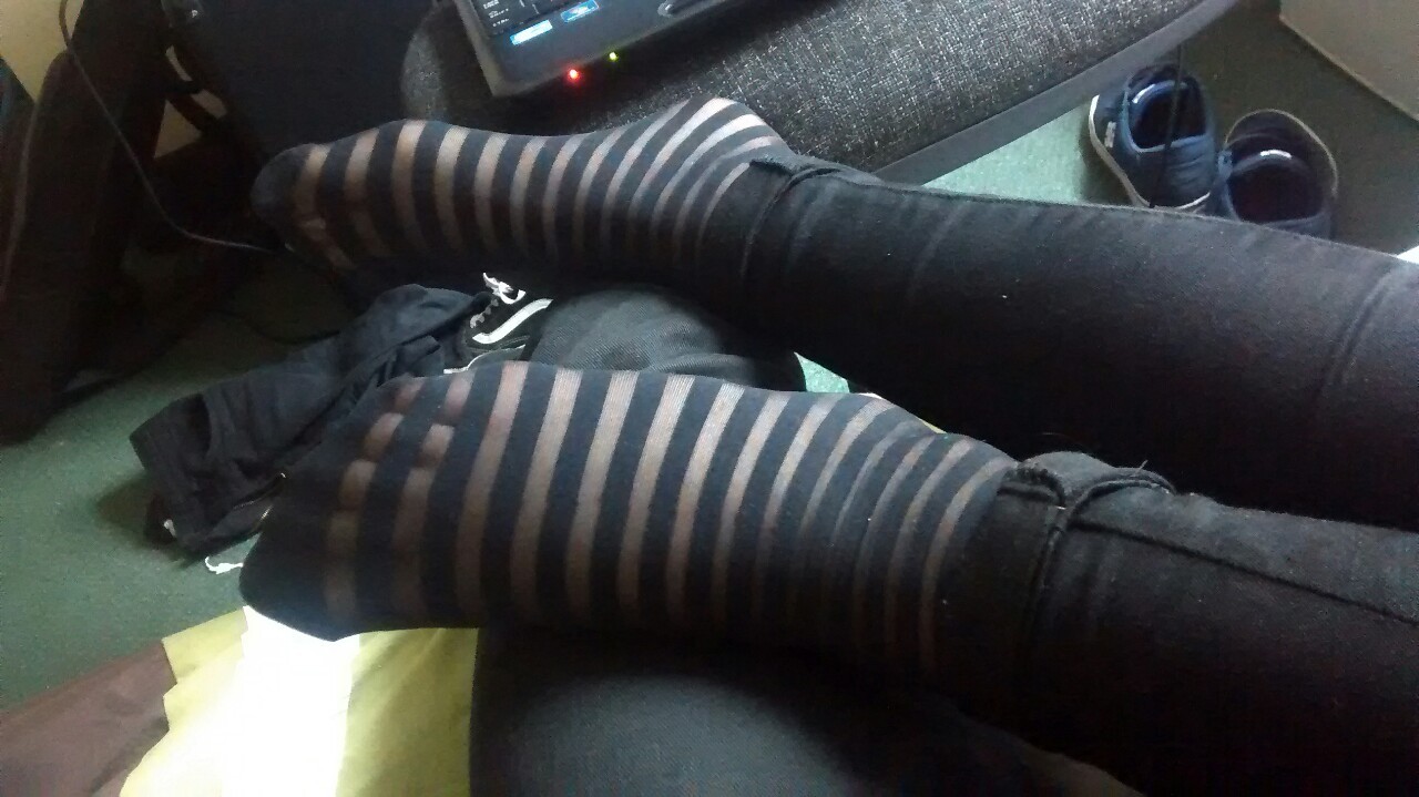 feetofash:  Not usually into socks but I find some of Ash’s new ones really sexy