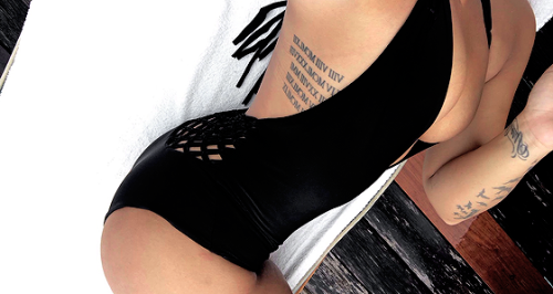 beallright:  Demi Lovato + Bora Bora 2017 vacation.