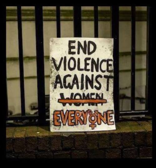 imblellow:Perché le frasi come “Femminicidio!” e “Violenza sulle donne!11!” mi hanno un po’ scartave