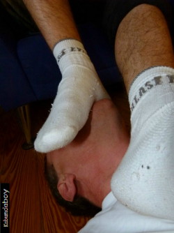 dirtysmellysocks:http://dirtysmellysocks.tumblr.com/