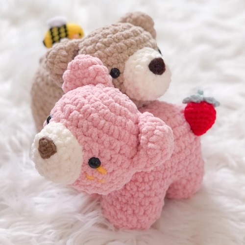 Plushies And Patterns // Scarlets Stitchery