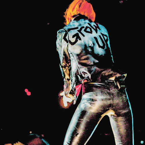 sittinginsilence:  0020-0021/1000 photos of hayley williams. 