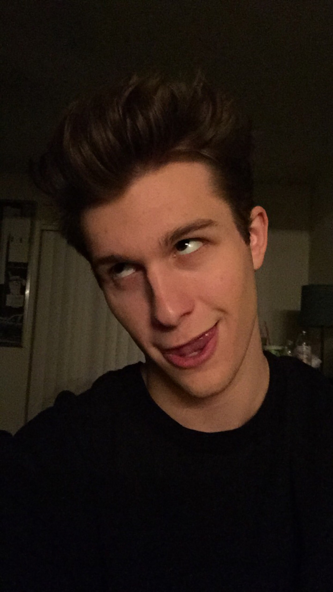 malikmydick:  when i read the tags on reblogs of my selfies