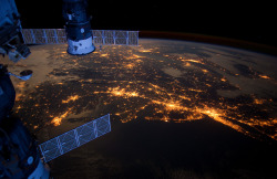 humanoidhistory:  The heavily urbanized Northeast of the United States, as seen from the International Space Station. 