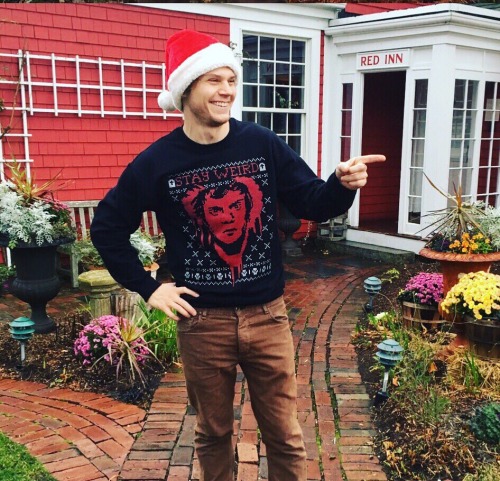 harley-holiday: Bigger and separated versions of the pics from Evan Peters’ 11/25/2016 Instagr