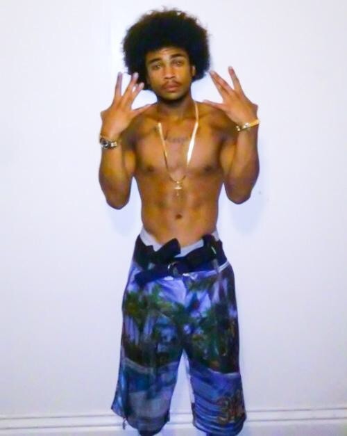 pcniggablack:  GAYDROPSboys / bums / cocksYou like it? follow me because it has much