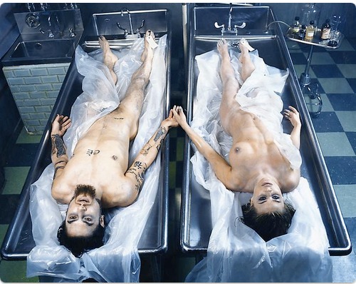 famousfuckers:  Dave Navarro & Carmen Electra’s Wedding Invitation.