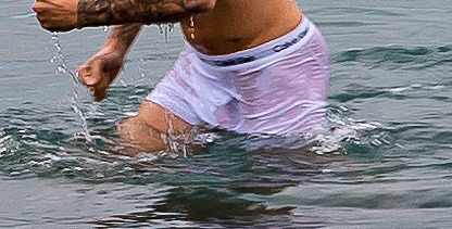 male-celebs-naked:  fuckstar:  wicked95:  boytrappedinthcloset:  Justin Bieber’s bulge, booty and his giant dick  