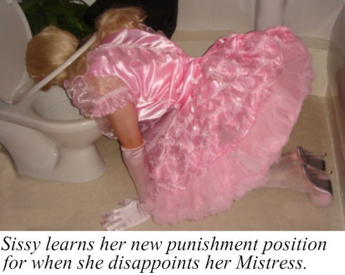 sissymarcia:pet-husband:Lovely pink sissymaid house husbands around the world.sweet Sissy ! Lovely !