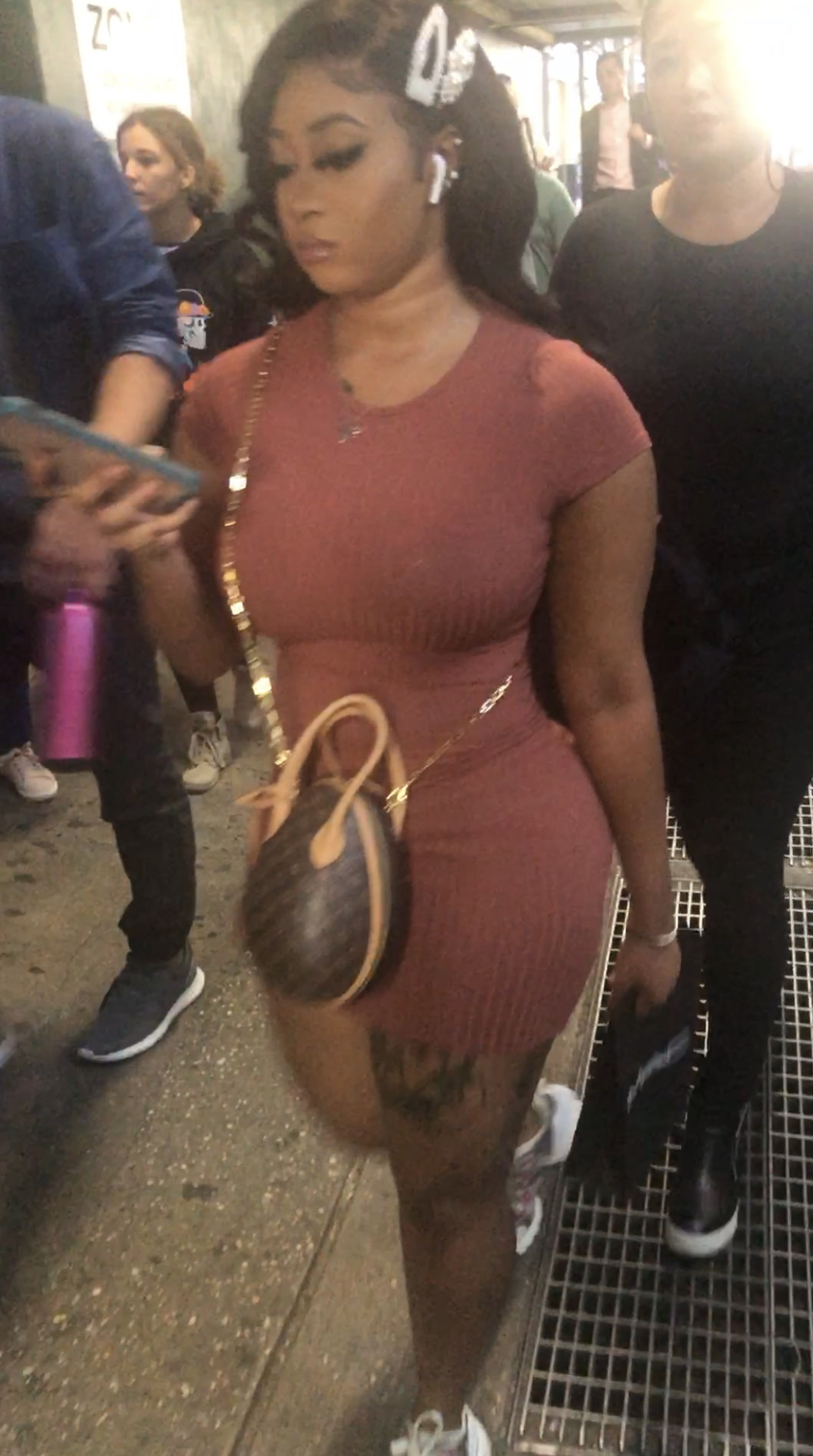 jhbootyisback:Phat Juicy Butt Cheeks Part 2
