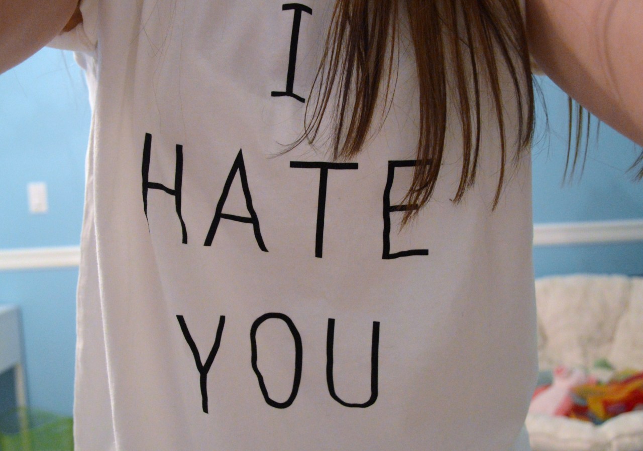 My new page. Фото в стиле hate. Футболка i hate you. Футболка hate you Love you. Фото в стиле hate Love.