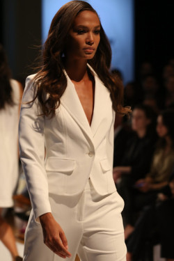 modelsoffthecatwalk:  Joan Smalls