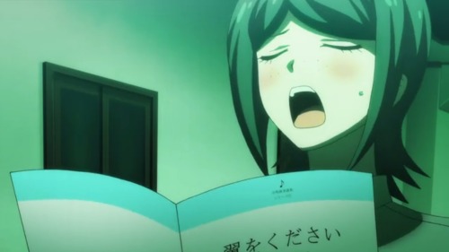 shsl-shipper-gamer-fangirl:  Mukuro singing is the only hope in the whole episode