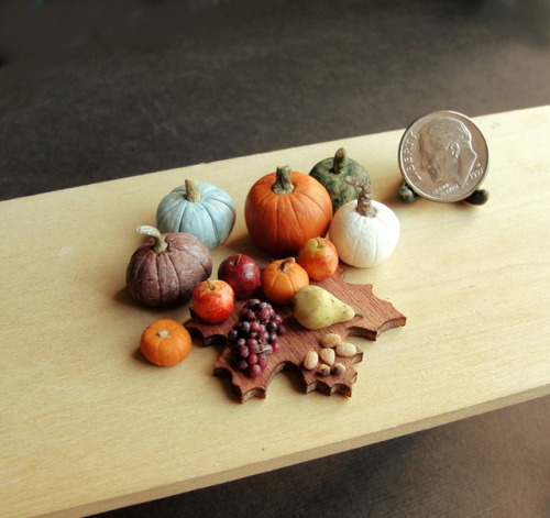 bookofoctober:Tiny pumpkins and fall food miniatures by fairchildart