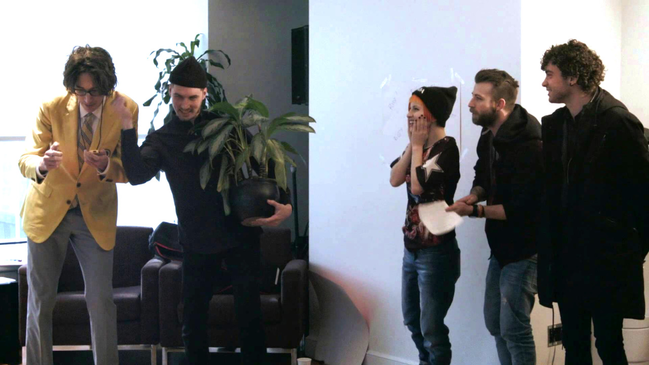 paramore:  Watch Ross from Fueled By Ramen set the world record for most finger snaps