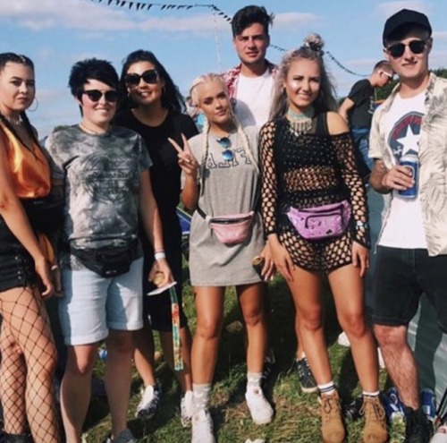 lottiesource:brits_senny: Creamfields