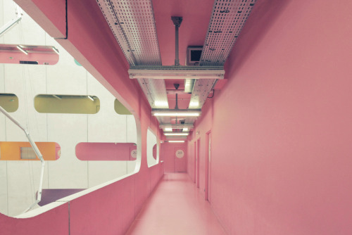 sotouchmeordont:  Franck Bohbot - Pink corridor, 2011. 