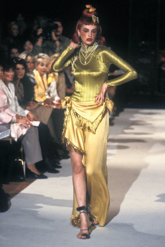 Christian Dior Fall Winter 1997 Ready To Wear Collection 