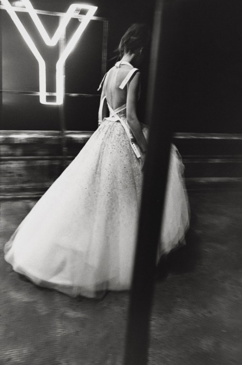 jinxproof:Givenchy Haute Couture, Paris 2002. © Gérard Uféras