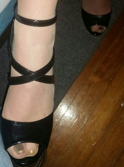 nylonvixen: 4 different pair of shoes, a recap of last week Last week was a good week :-)