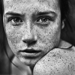 lensblr-network:  photo by Marta Bevacqua 