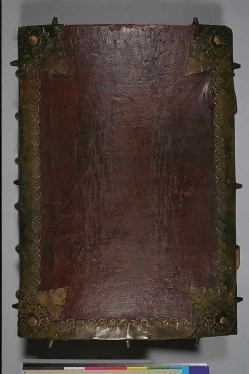 cantusilluminatus:Part 1 of 2.15th century Italian antiphonal in diced russia leather, s. XVIII (?),