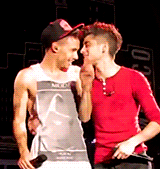 louiselenur:  Fan: &ldquo;You and Zayn would be so cute together&rdquo; 