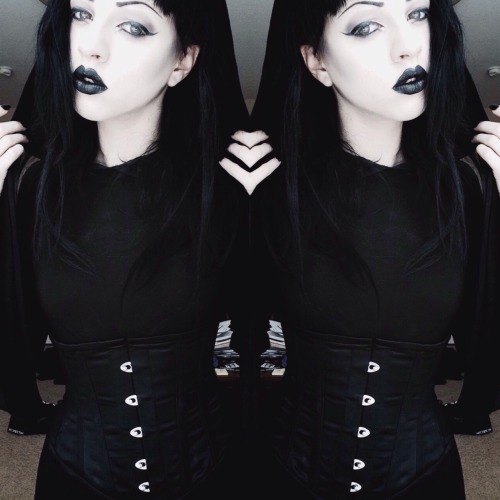 alexisheretic:  Graveyard Baby 