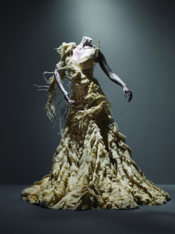 missl0nelyhearts:  expertfieldmouse:  Alexander McQueen (Savage Beauty exhibit) x x x x x  THE ORLESIAN MAGES HAVE ARRIVED. 